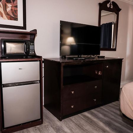 Riverside Inn & Suites By Oyo Danville Ceaser Casino Екстериор снимка