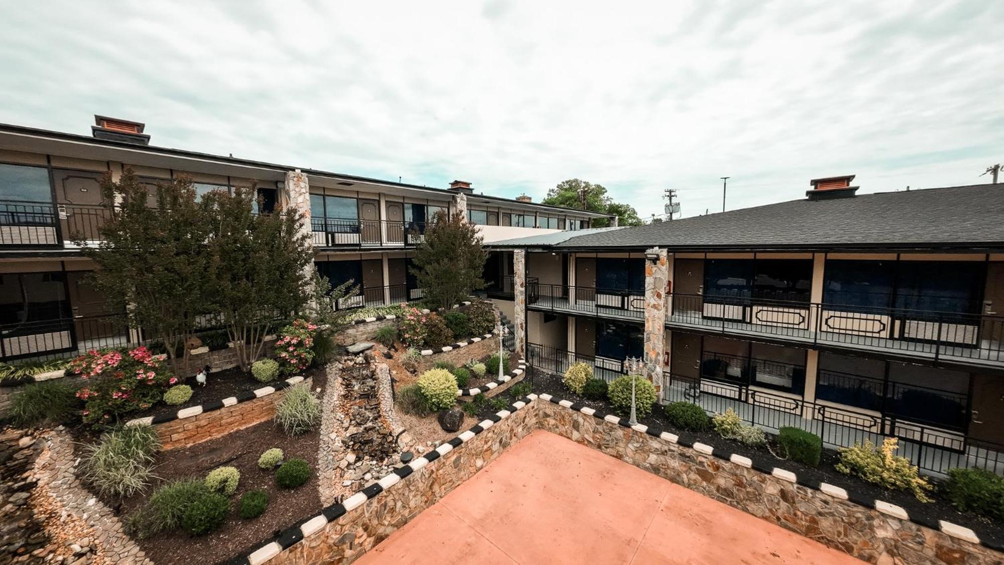 Riverside Inn & Suites By Oyo Danville Ceaser Casino Екстериор снимка